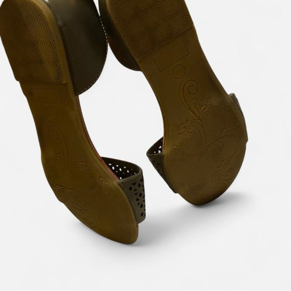 Andiamo Women's Elegant Brown Sandals - Picture 2 of 5